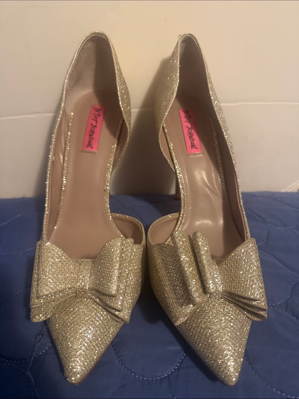 Betsey Johnson Gold Glitter Pointed Toe Bow Heels